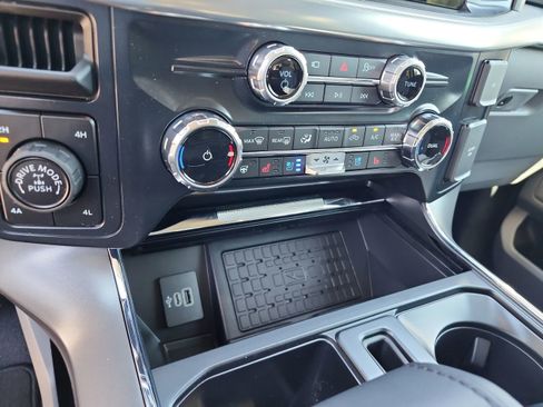 New 2025 Ford F150 Lariat w/ Equipment Group 502A High AWD/4WD image 27