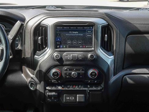 Used 2021 Chevrolet Silverado 1500 LT w/ Z71 Off-Road Package AWD/4WD image 13
