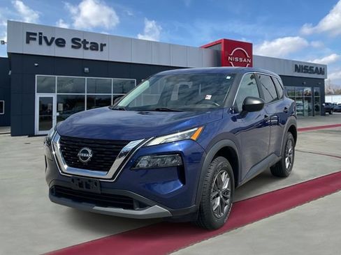 Used 2023 Nissan Rogue S FWD image 3
