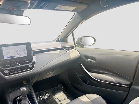 Used 2025 Toyota Corolla XSE FWD image 22