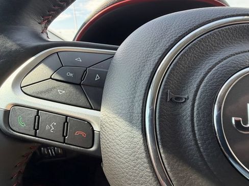 Used 2018 Jeep Compass Trailhawk w/ Popular Equipment Group AWD/4WD image 47