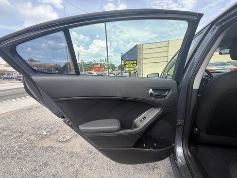 Used 2016 Kia Forte LX FWD image 16