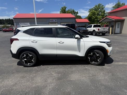 Used 2024 Kia Seltos EX AWD/4WD image 22