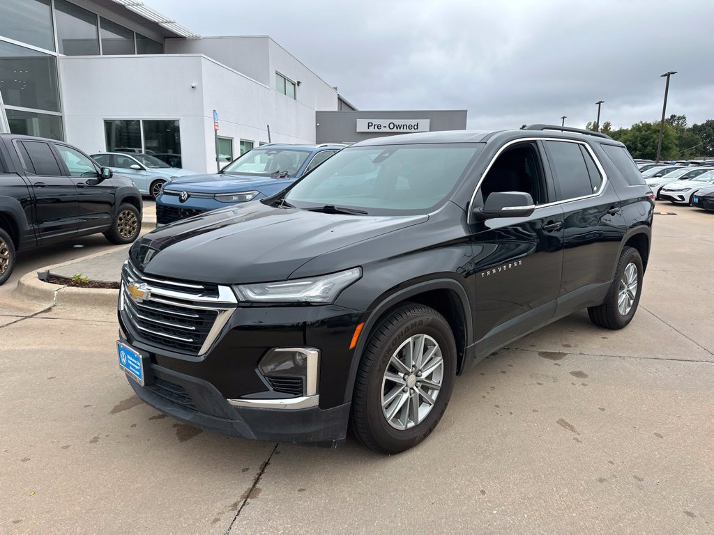 Used 2023 Chevrolet Traverse LT FWD image 1