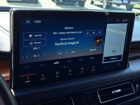 Certified 2022 Lincoln Nautilus Reserve w/ Equipment Group 201A image 15