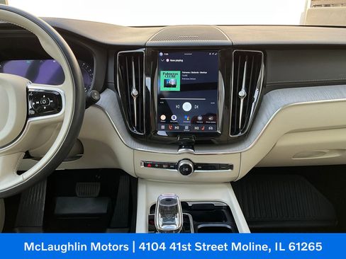 Certified 2023 Volvo XC60 B5 Ultimate w/ Climate Package AWD/4WD image 4