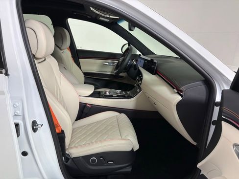 New 2026 Genesis GV70 3.5T Sport Prestige AWD/4WD image 12