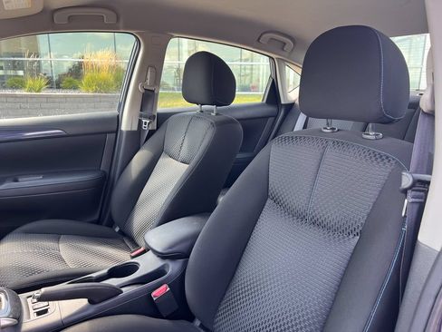 Used 2019 Nissan Sentra SR FWD image 10