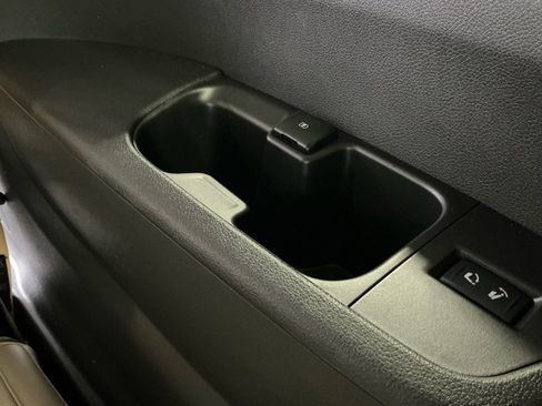 Used 2025 Nissan Armada Platinum Reserve image 45