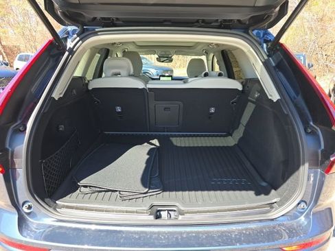 New 2026 Volvo XC60 B5 Ultra w/ Climate Package AWD/4WD image 17