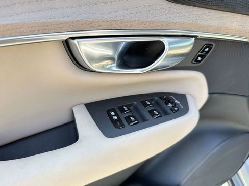 Certified 2025 Volvo XC90 B5 Plus image 12