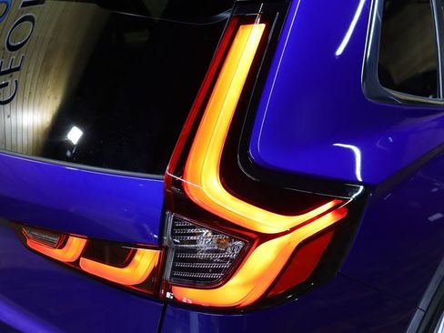 Used 2025 Honda CR-V EX-L image 18