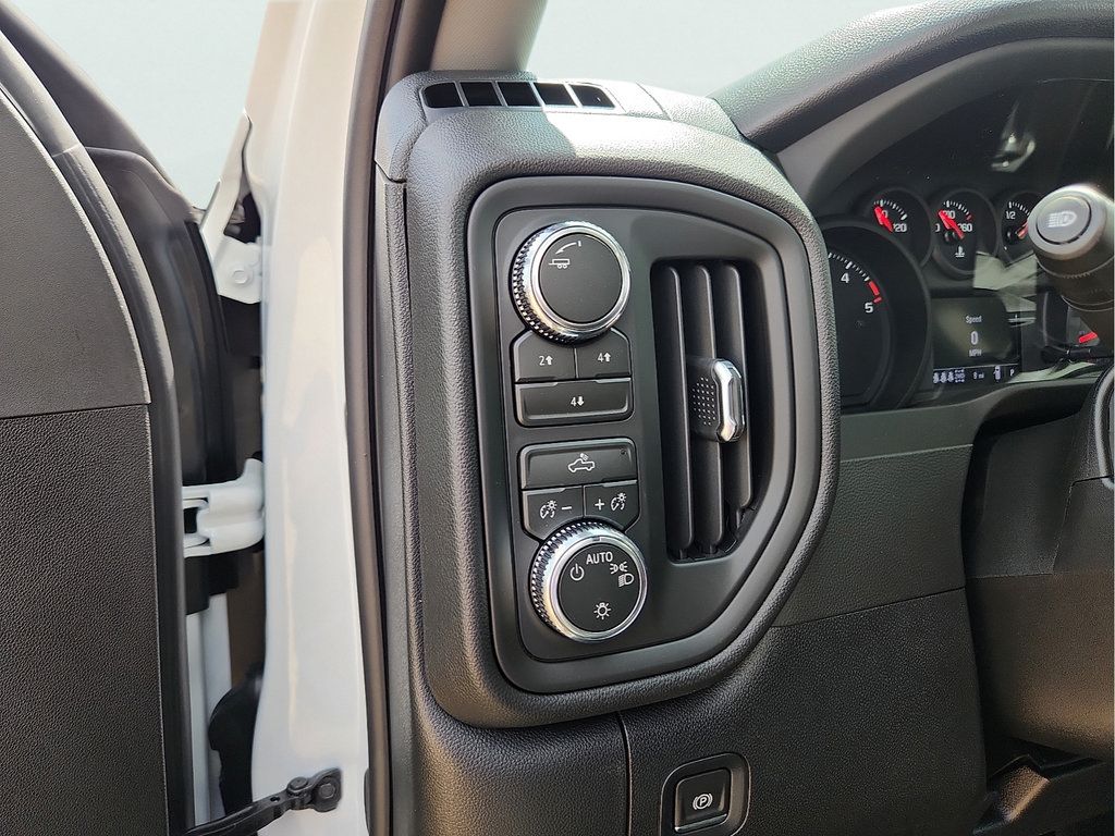 New 2026 GMC Sierra 2500 Pro AWD/4WD image 13