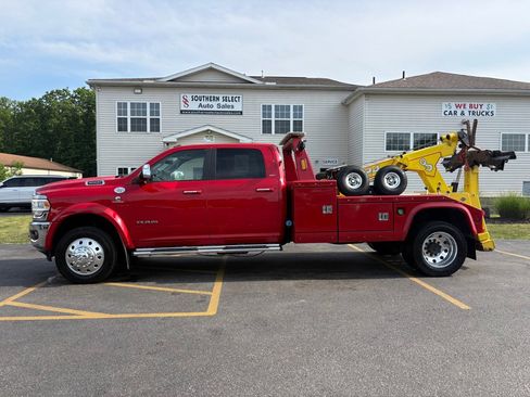 Used 2020 RAM 5500 Laramie AWD/4WD image 1