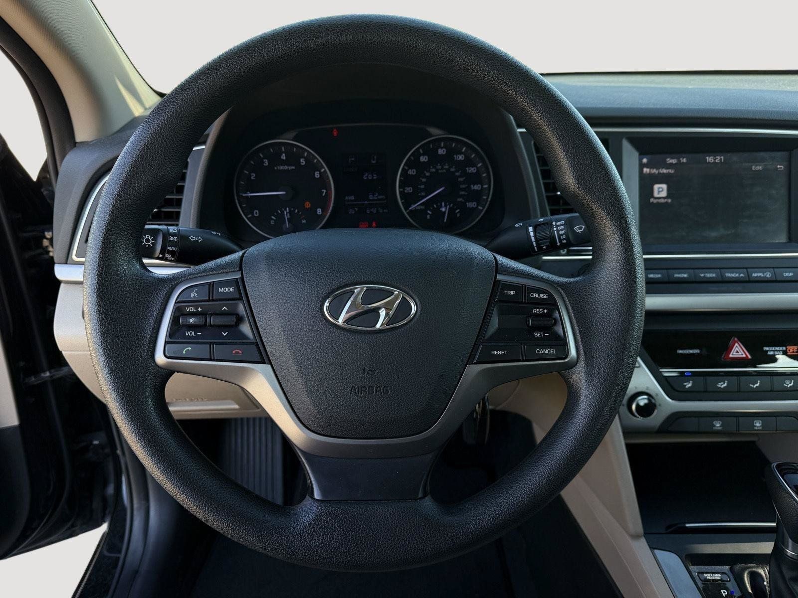 Used 2017 Hyundai Elantra SE FWD image 16