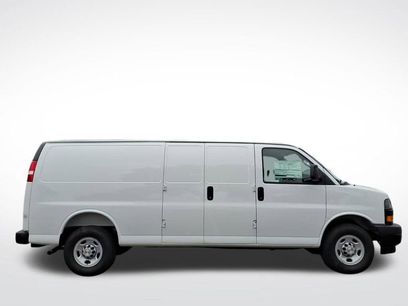 New 2026 Chevrolet Express 3500 Extended w/ Driver Convenience Package