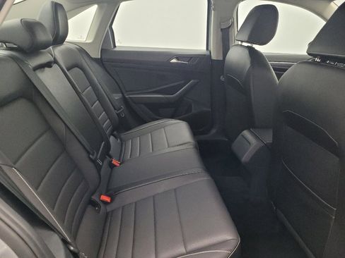 Used 2024 Volkswagen Jetta SE image 19