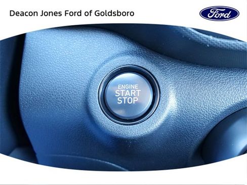 Used 2023 Hyundai Venue Limited image 24