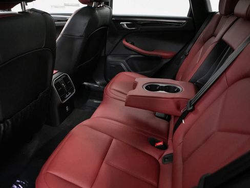 New 2026 Porsche Macan AWD/4WD image 36