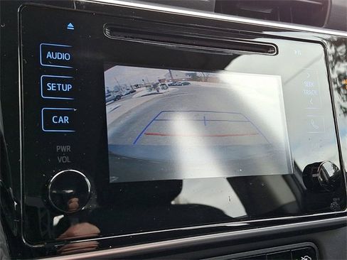 Used 2019 Toyota Corolla LE image 21