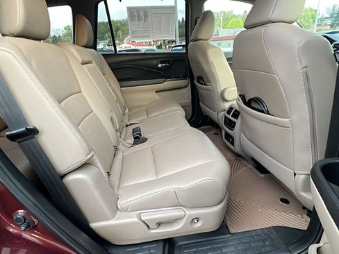 Used 2022 Honda Pilot Touring image 15