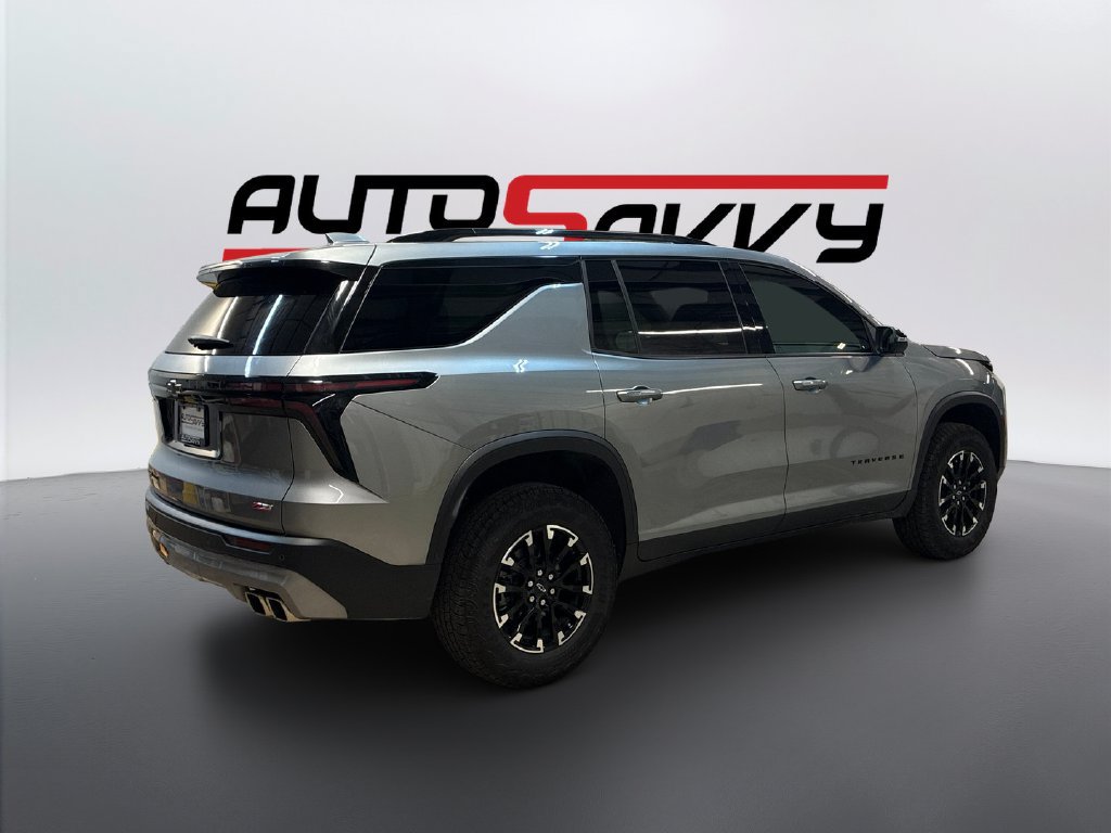 Used 2026 Chevrolet Traverse Z71 AWD/4WD image 5