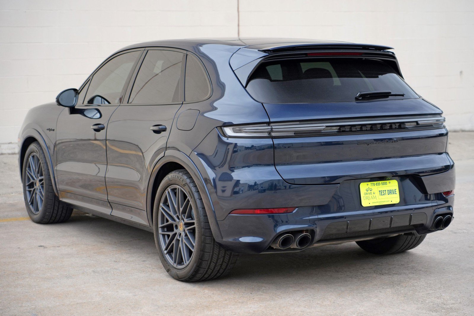 Used 2024 Porsche Cayenne Turbo AWD/4WD image 56