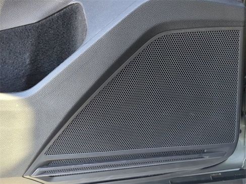 Certified 2020 Volkswagen Tiguan SE image 18