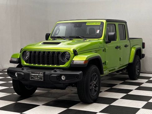 New 2025 Jeep Gladiator Sport AWD/4WD image 4