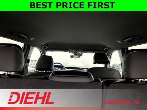 New 2026 Jeep Grand Cherokee Altitude image 10