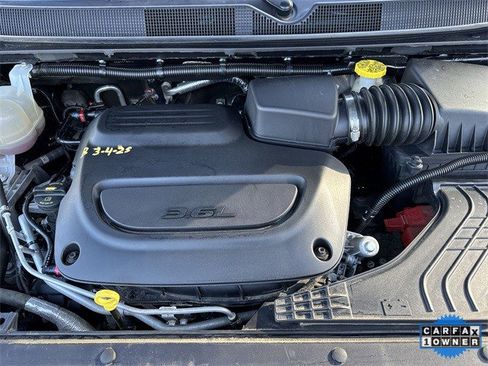 Used 2024 Chrysler Pacifica Limited image 33