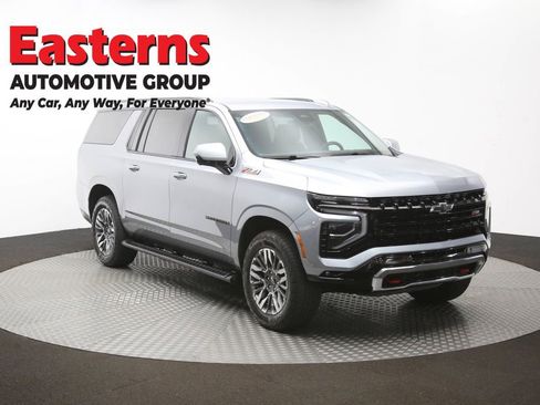 Used 2025 Chevrolet Suburban Z71 AWD/4WD image 52