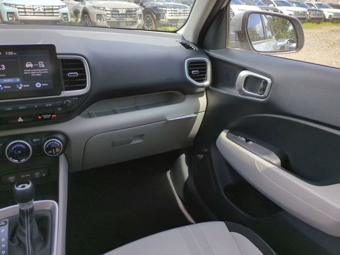 New 2026 Hyundai Venue SEL FWD image 16