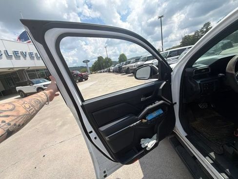 Used 2025 Toyota Tacoma TRD Sport AWD/4WD image 12