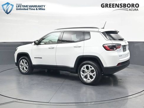 Used 2024 Jeep Compass Latitude AWD/4WD image 6
