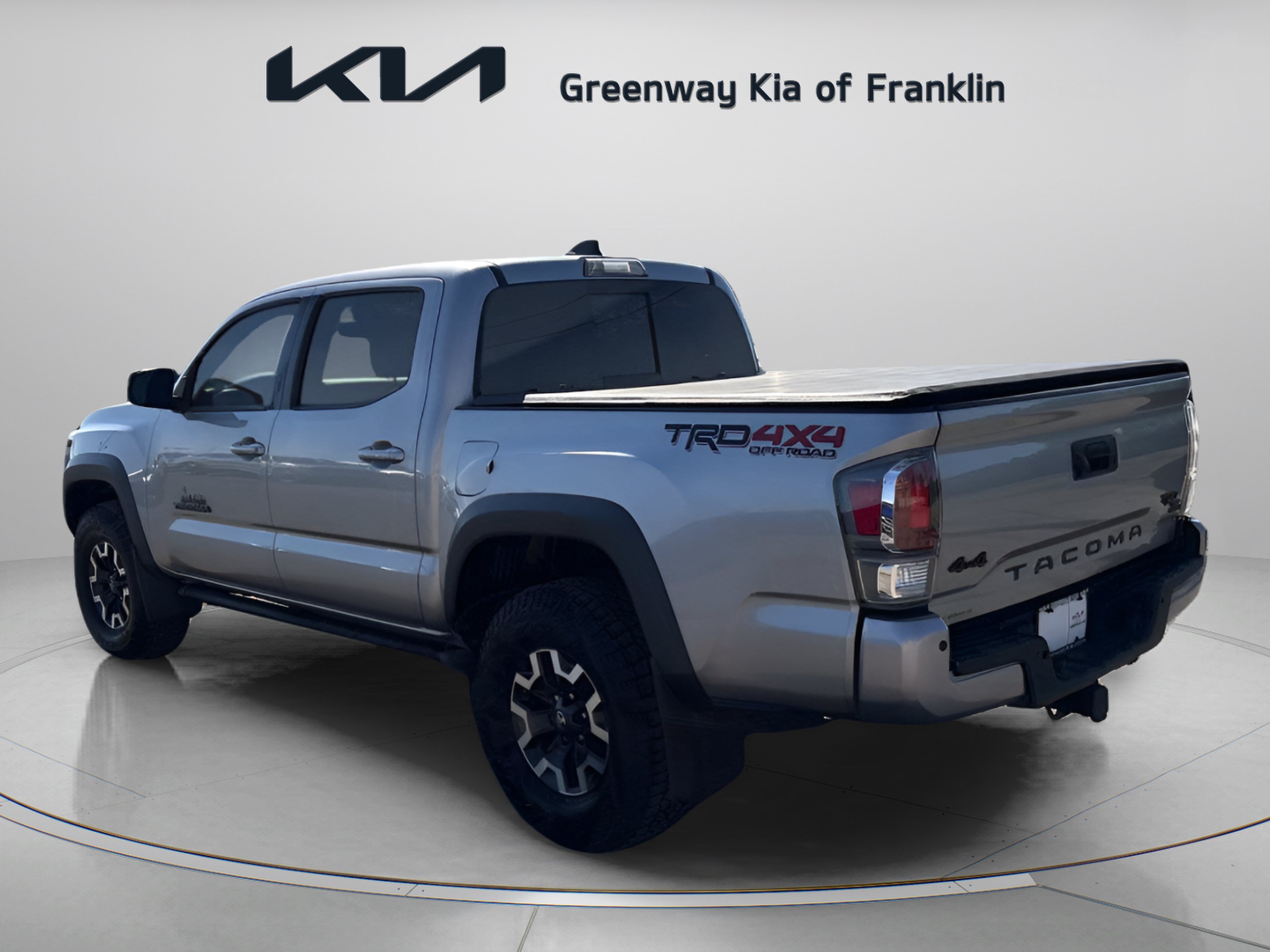 Used 2020 Toyota Tacoma TRD Off-Road w/ Technology Package AWD/4WD image 5
