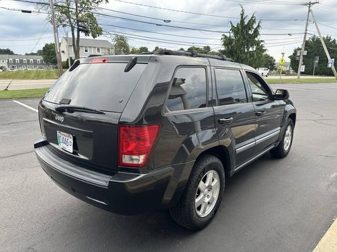 Used 2010 Jeep Grand Cherokee Laredo w/ Popular Equipment Group AWD/4WD image 6