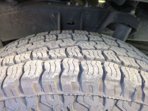 Used 2023 Toyota Tacoma SR5 w/ Technology Package AWD/4WD image 11