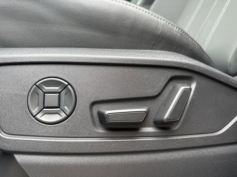 New 2025 Audi Q5 Premium image 16