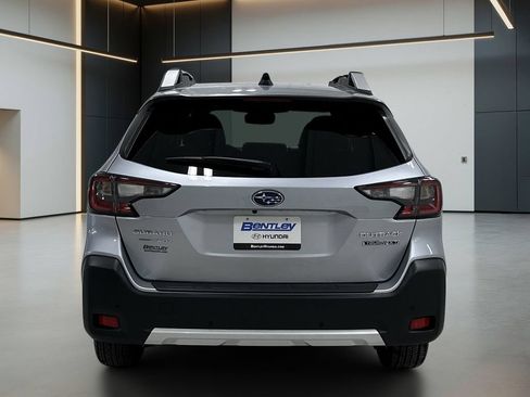 Used 2025 Subaru Outback Touring XT AWD/4WD image 5