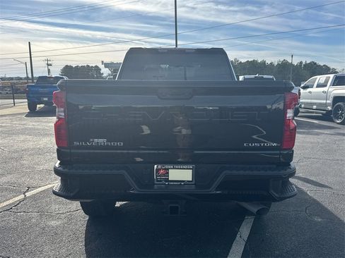 Used 2023 Chevrolet Silverado 2500 Custom w/ Custom Value Package image 7