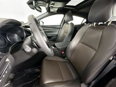 New 2026 MAZDA MAZDA3 Hatchback w/Premium Plus Pkg image 3