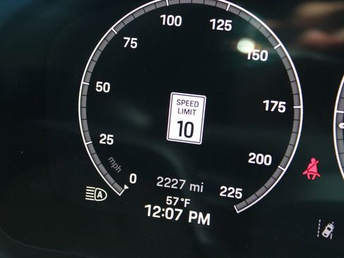 Used 2025 Porsche 911 Carrera S RWD image 16