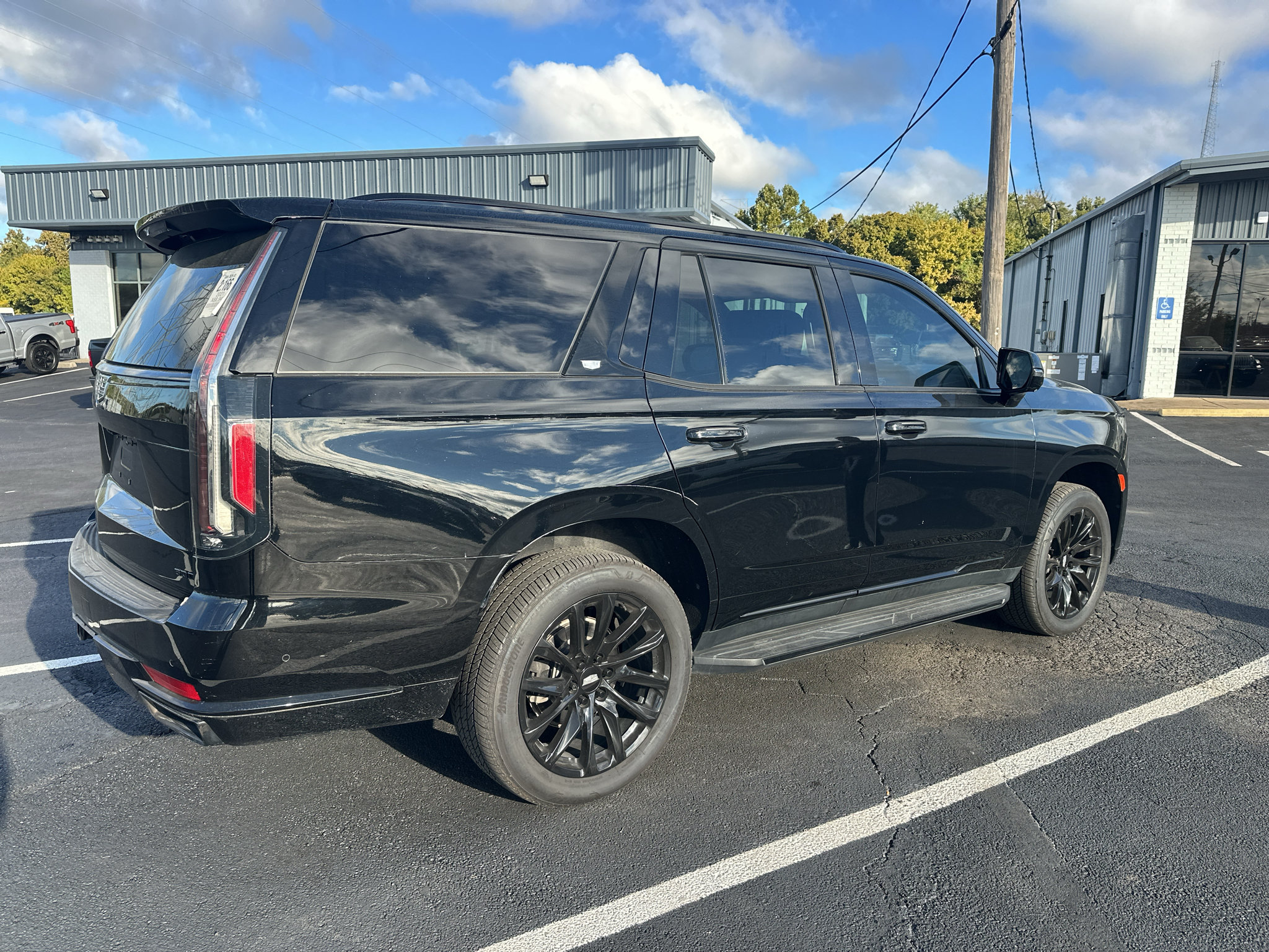 Used 2021 Cadillac Escalade Sport Platinum w/ LPO, ONYX Package AWD/4WD image 5