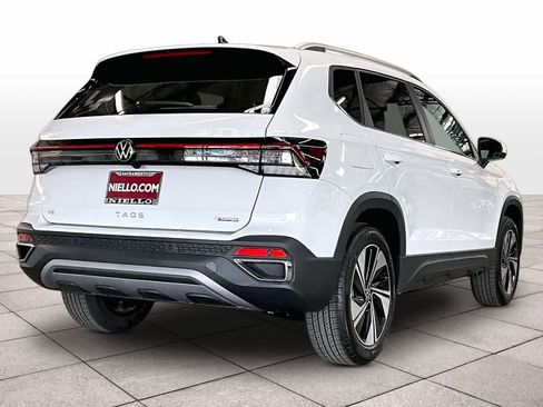 New 2026 Volkswagen Taos SE AWD/4WD image 4
