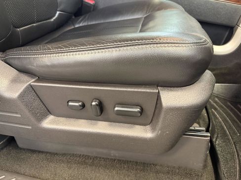 Used 2012 Ford F150 Lariat w/ Lariat Chrome Pkg image 22