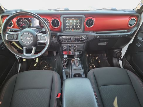 Used 2022 Jeep Wrangler Unlimited Rubicon w/ LED Lighting Group AWD/4WD image 9