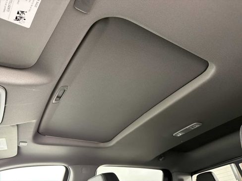 New 2026 GMC Sierra 1500 SLT w/ SLT Premium Plus Package image 32