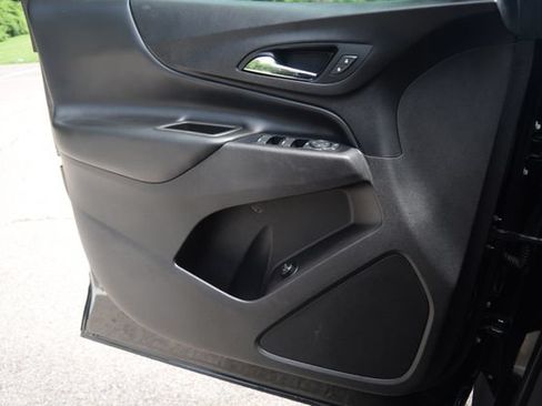 Used 2019 Chevrolet Equinox LT FWD image 18