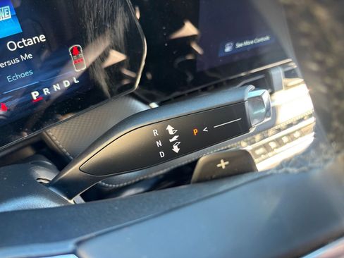 Used 2025 Chevrolet Equinox LT image 41